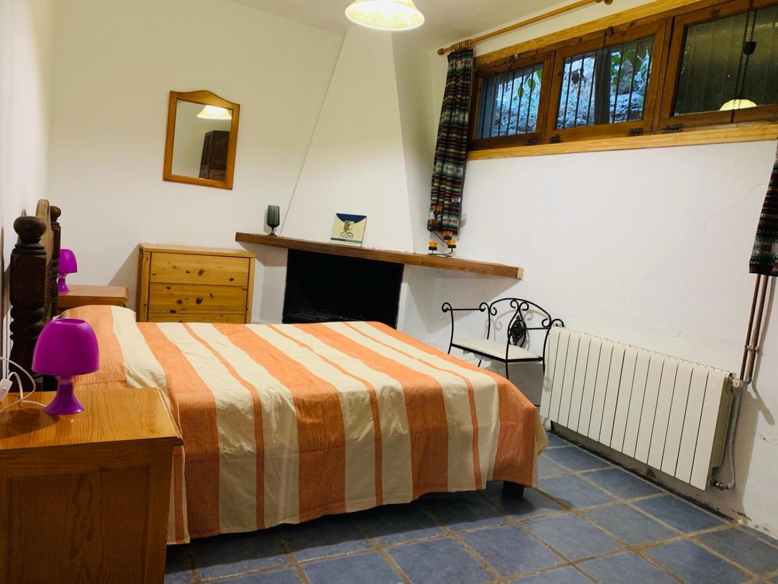 Barranco De La Salud Guest House Laroles Room photo